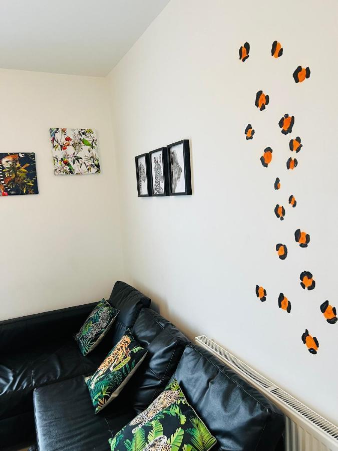 Safari Apartment, Free Parking, 10Min Walk To Blackpool Tower, Sleeps 12 Exterior foto